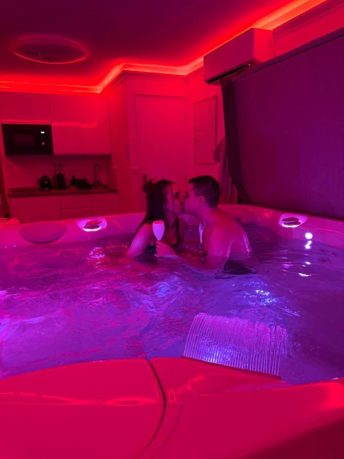 Casa Amor & Spa, Appartement Suite Jacuzzi & Piscine Chauffee Montfort-sur-Argens エクステリア 写真
