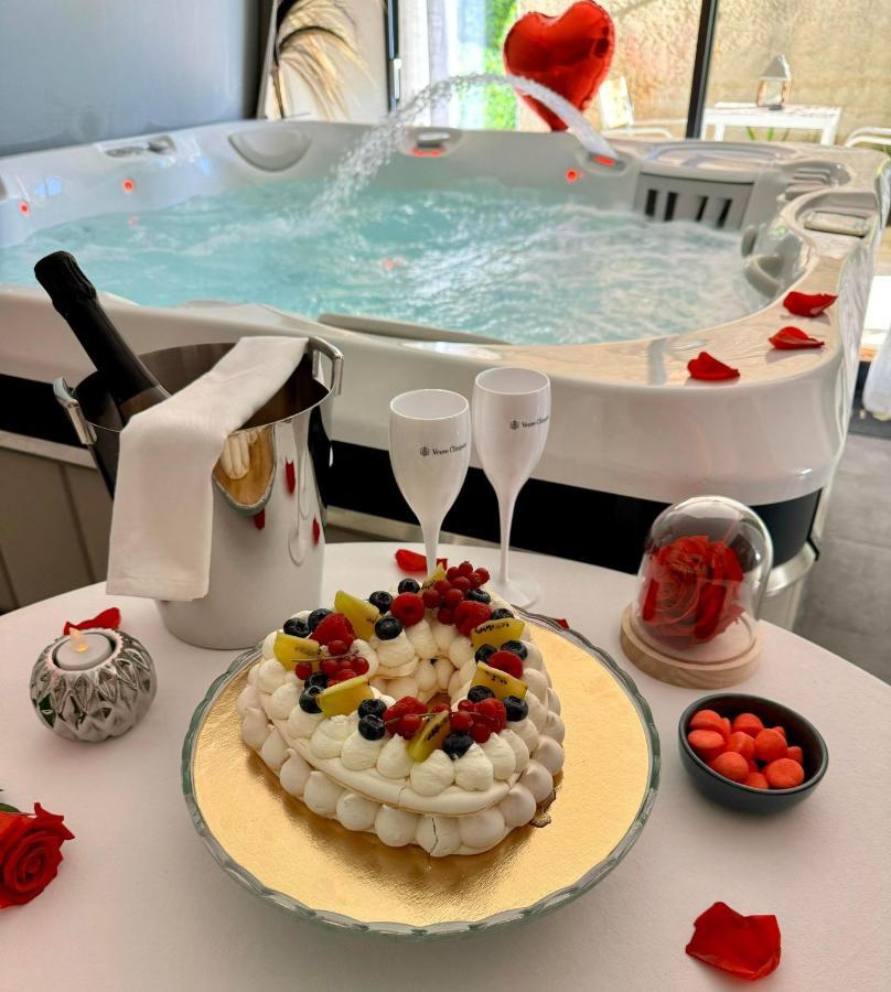 Casa Amor & Spa, Appartement Suite Jacuzzi & Piscine Chauffee Montfort-sur-Argens エクステリア 写真