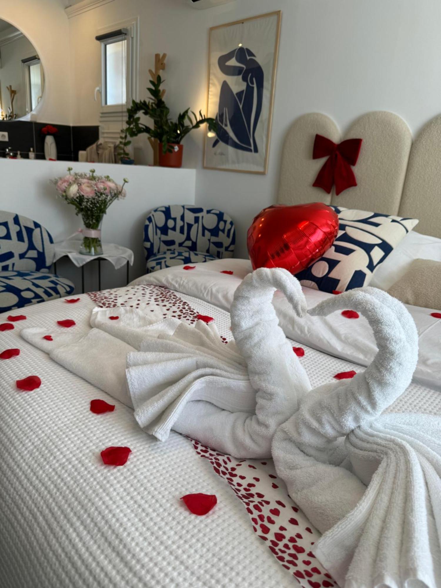 Casa Amor & Spa, Appartement Suite Jacuzzi & Piscine Chauffee Montfort-sur-Argens エクステリア 写真