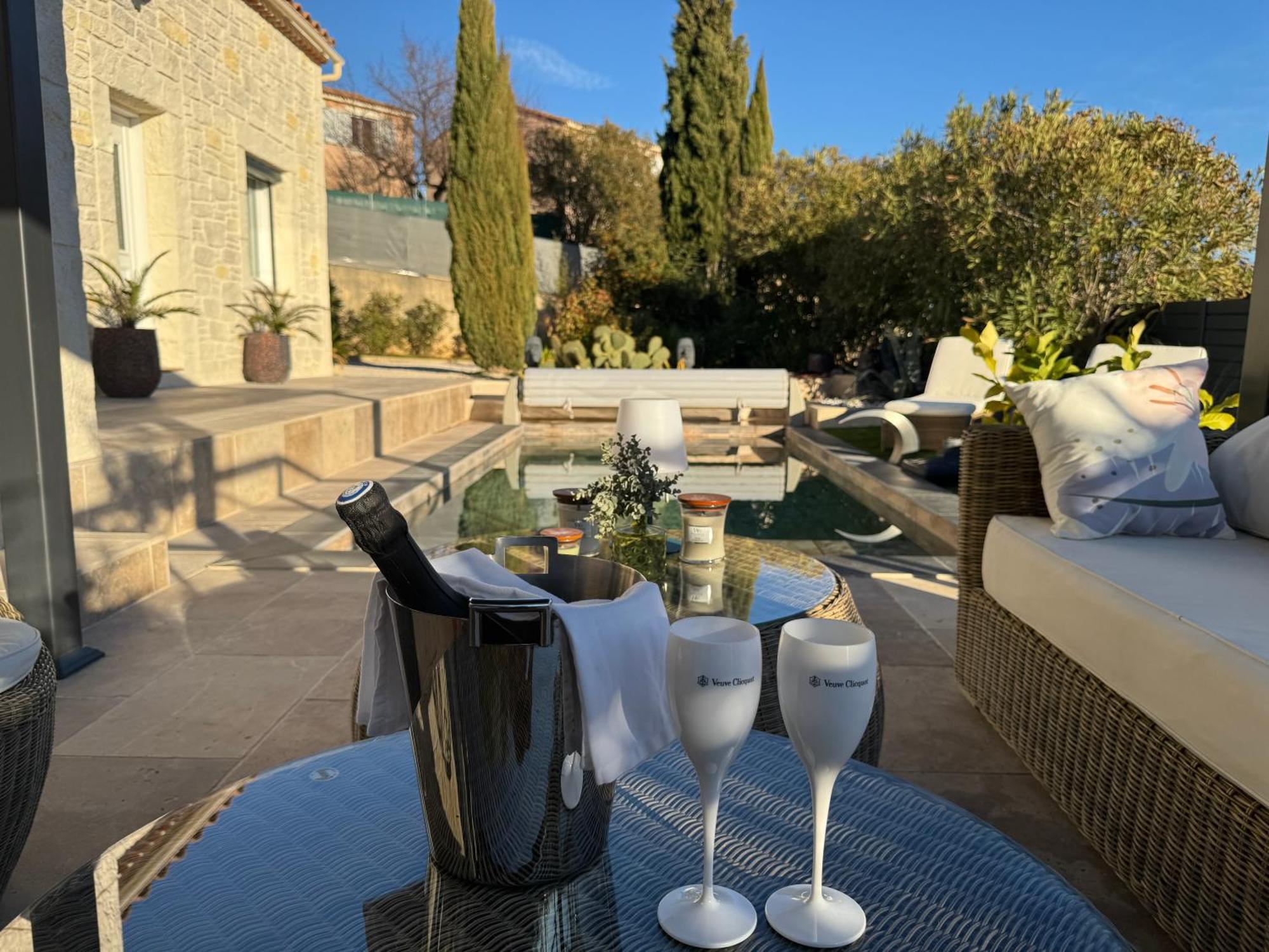 Casa Amor & Spa, Appartement Suite Jacuzzi & Piscine Chauffee Montfort-sur-Argens エクステリア 写真